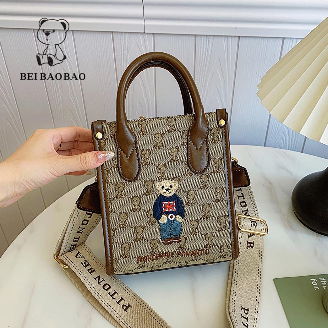 24HA236.22 - TÚI ĐEO CHÉO BEIBAOBAO