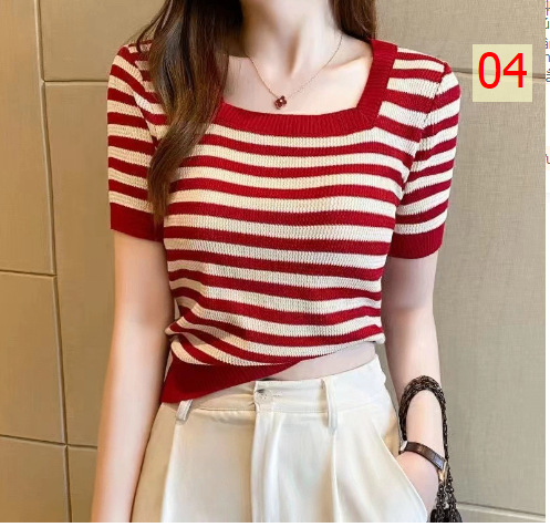 24HA246.30 - ÁO LEN KẺ SỌC CỔ VUÔNG NỮ
