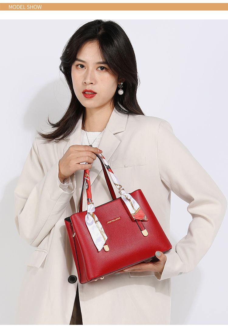 24HA276.32 - TÚI XÁCH JEANSWEST CẦM TAY 2 MÀU NỮ