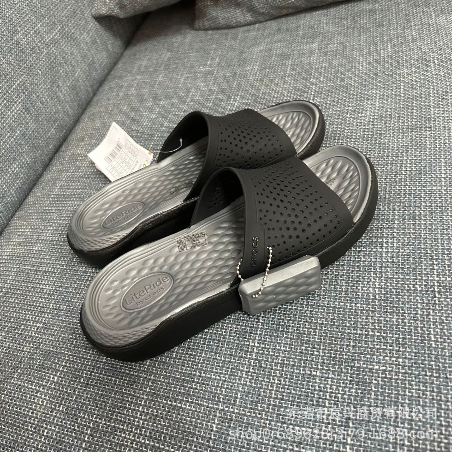 24HA306.17 - DÉP CROCS XUẤT LITERIDE