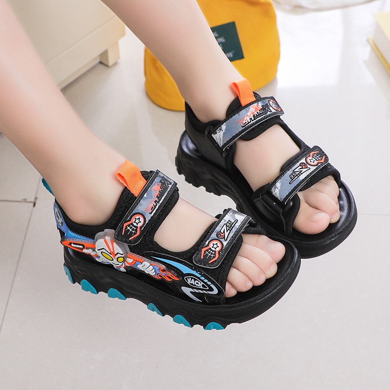 24HA47.22 - SANDAL ULTRAMAN BÉ TRAI