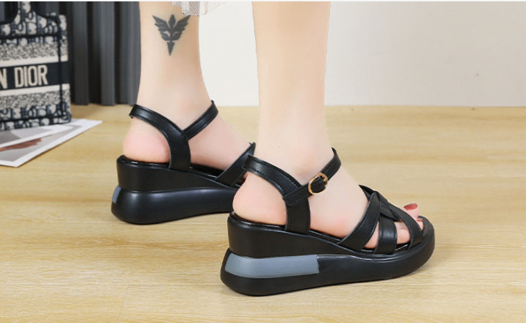 24HA87.09 - SANDAL ĐẾ DÀY NỮ