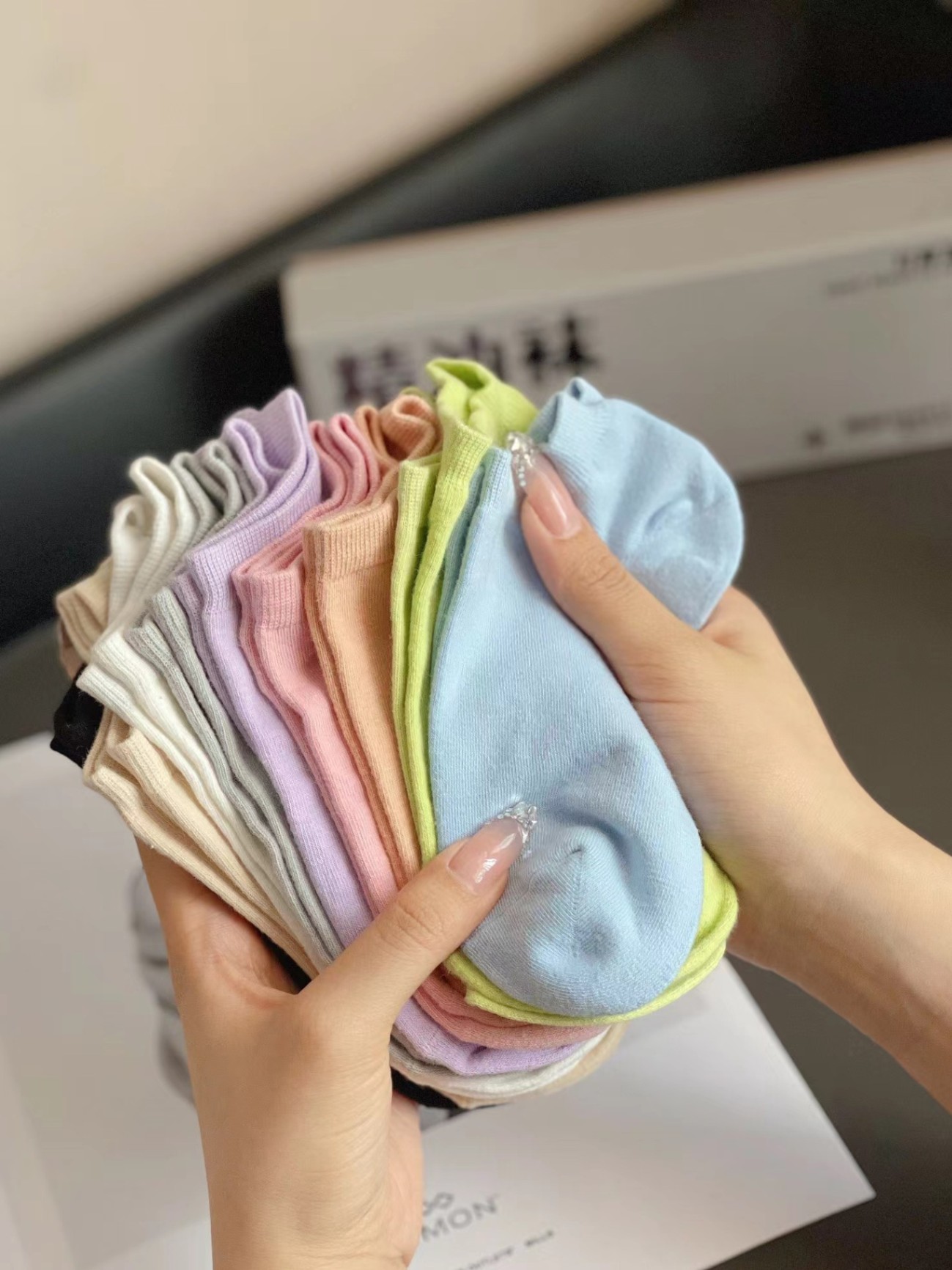 24HA117.35 - SET 7 ĐÔI TẤT NAM NỮ TINH DẦU NGUYÊN CHẤT MACHUCHI