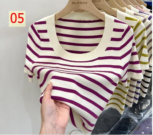 24HA127.34 - ÁO LEN KẺ DỆT KIM NỮ