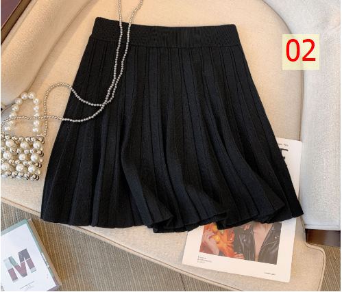 24HA177.35 - CHÂN VÁY LEN XẾP LY DÁNG NGẮN CHO NỮ