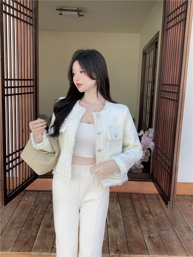 24HA149.18 - ÁO DẠ NỮ TRẮNG