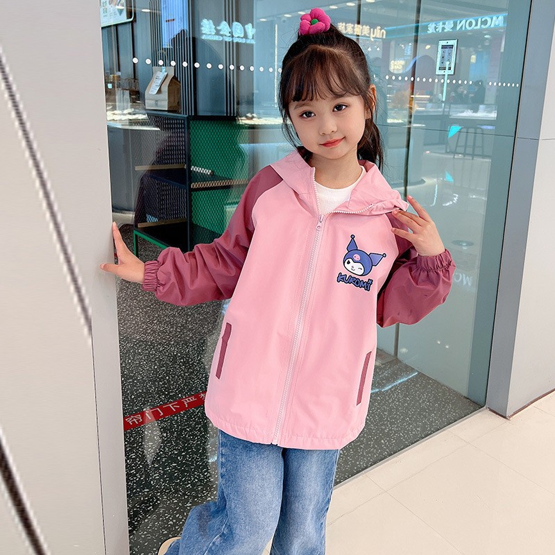24HA257.29 - ÁO KHOÁC GIÓ KUROMI SIZE ĐẠI BÉ GÁI