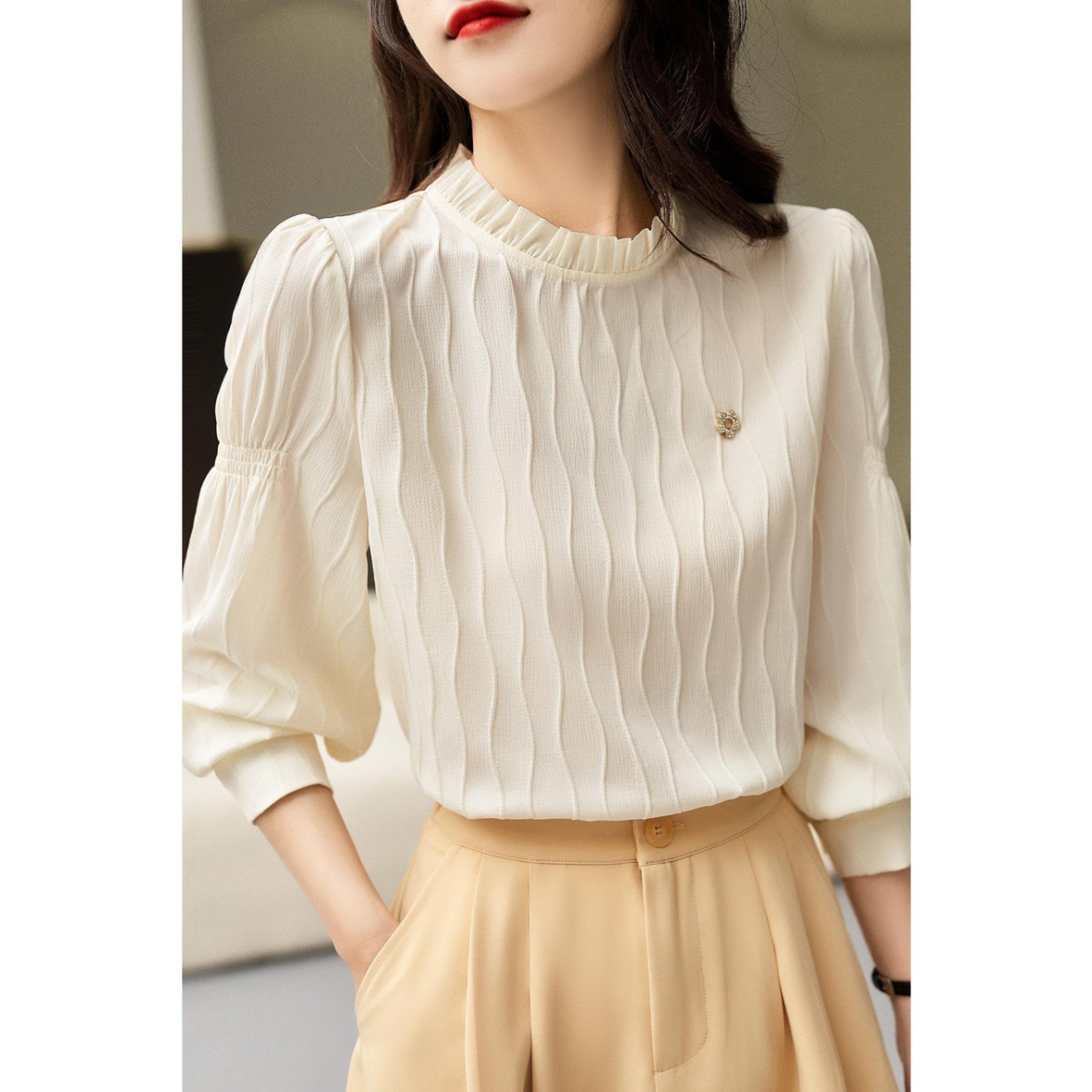 24HA277.21 - ÁO GÂN CỔ BÈO