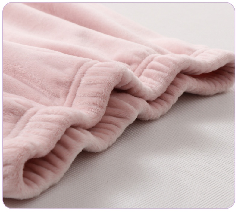 24HA317.14 - BỘ PIZAMA NHUNG MAMDADKIDS MẸ CON