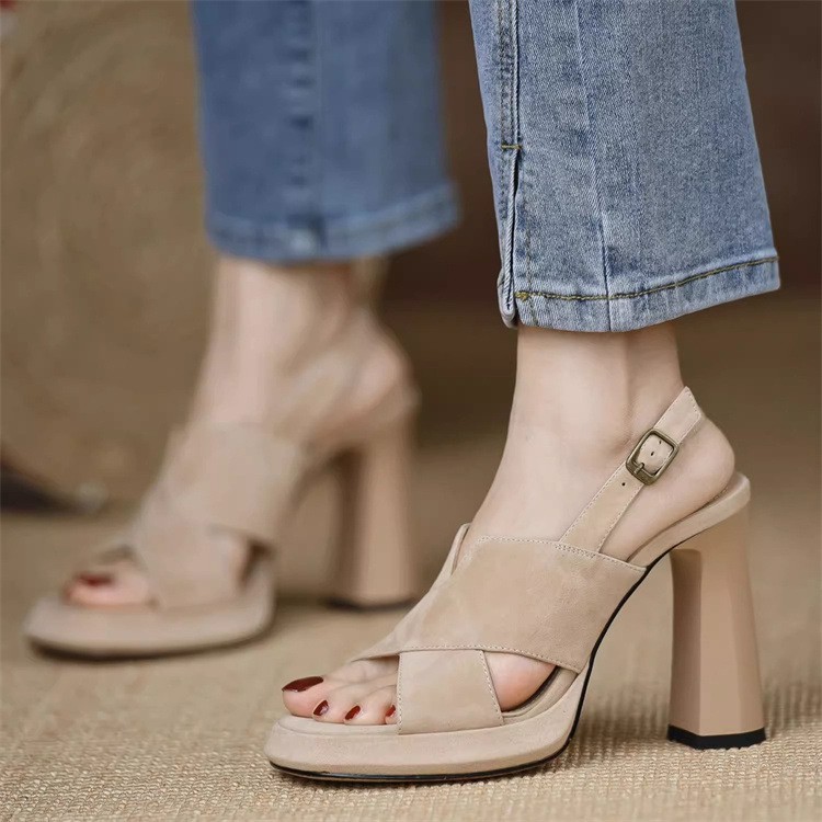 24HA18.23 - SANDAL CAO GÓT