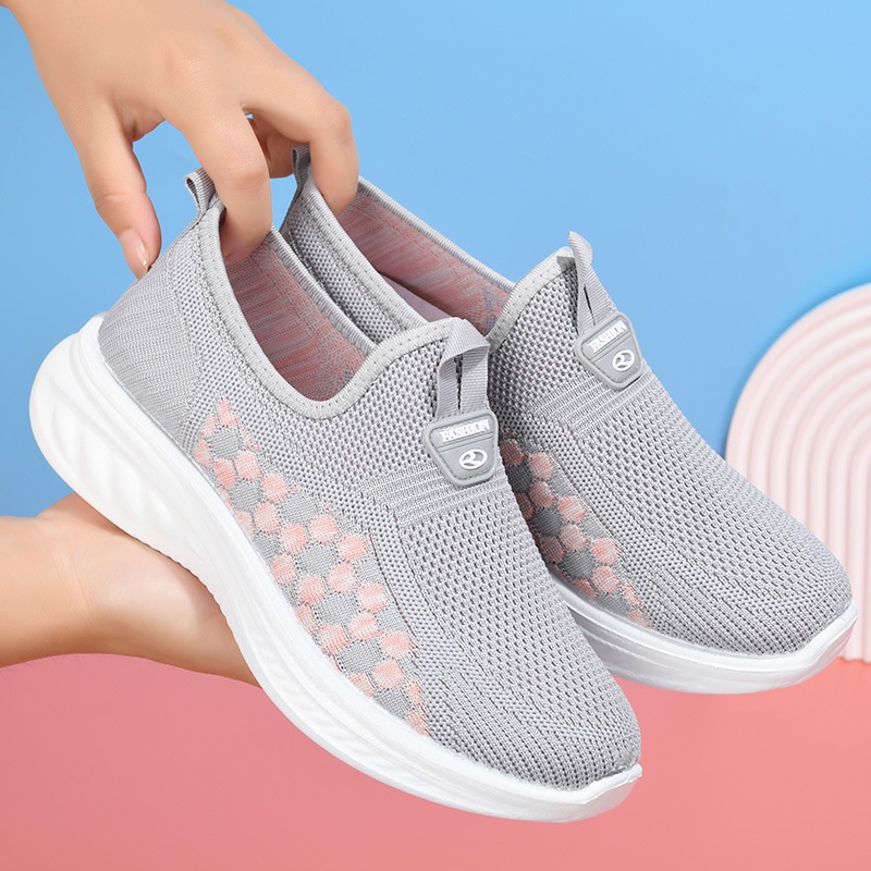 24HA58.24 - GIÀY SLIPON ĐẾ MỀM TRUNG NIÊN