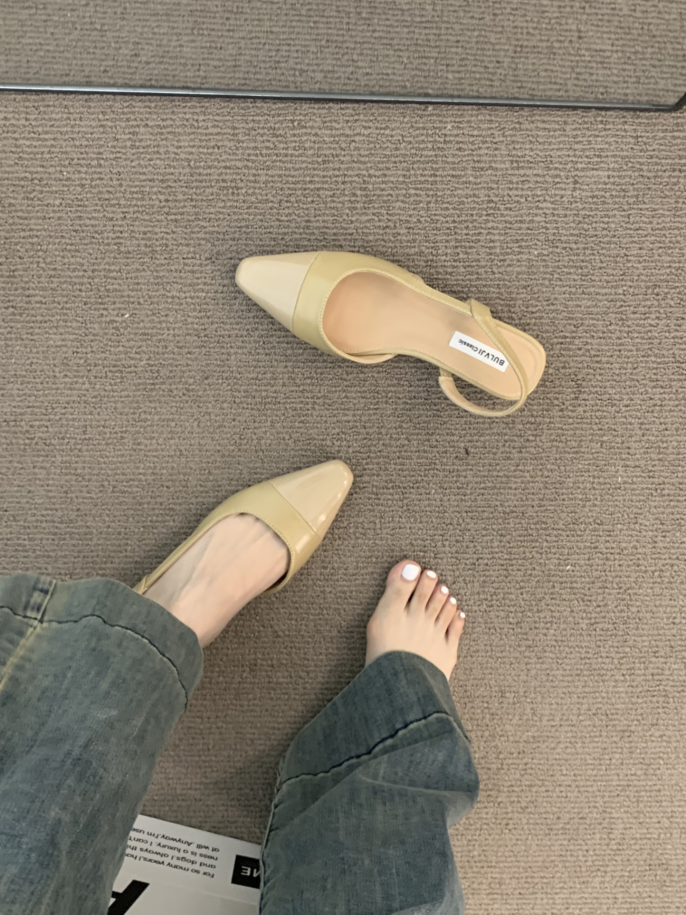 24HA68.12 - GIÀY SANDAL MŨI NHỌN ĐẾ THẤP