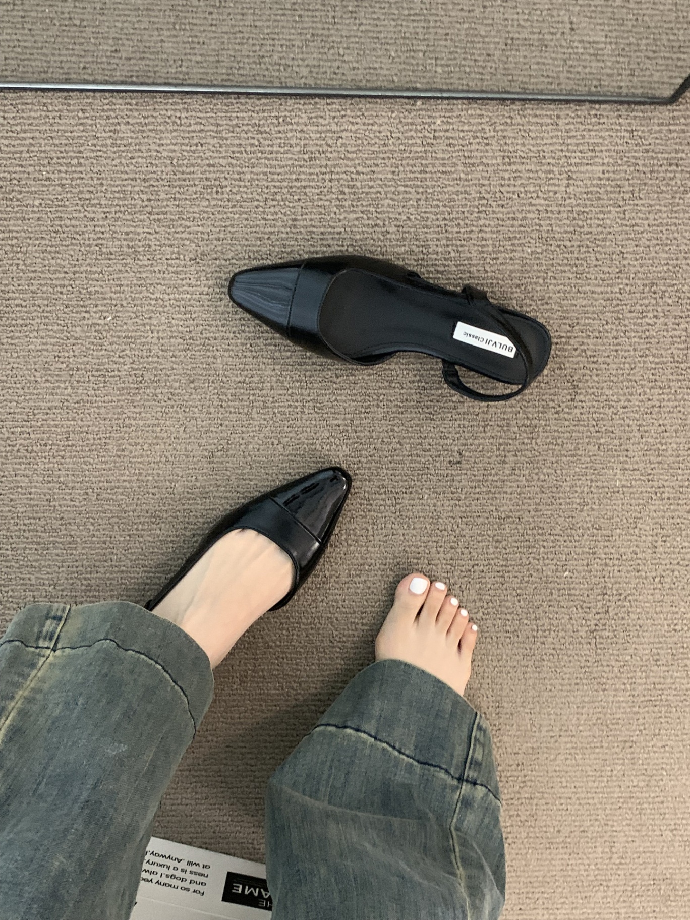 24HA68.12 - GIÀY SANDAL MŨI NHỌN ĐẾ THẤP