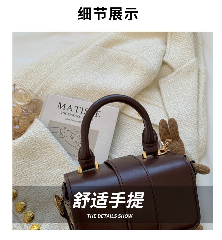 24HA78.18 - TÚI ĐEO CHÉO MINI KÈM MÓC GẤU