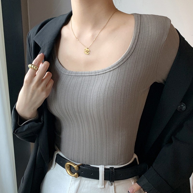 24HA128.24 - ÁO THUN CỔ CHỮ U NỮ
