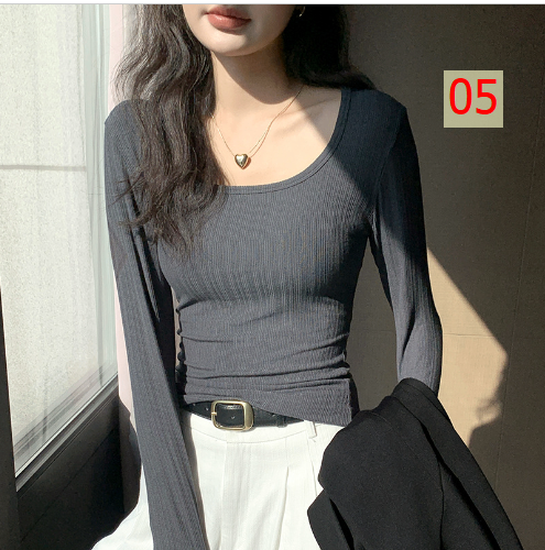 24HA128.24 - ÁO THUN CỔ CHỮ U NỮ