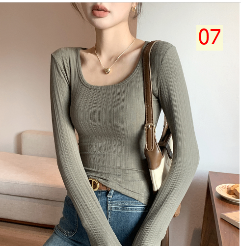 24HA128.24 - ÁO THUN CỔ CHỮ U NỮ