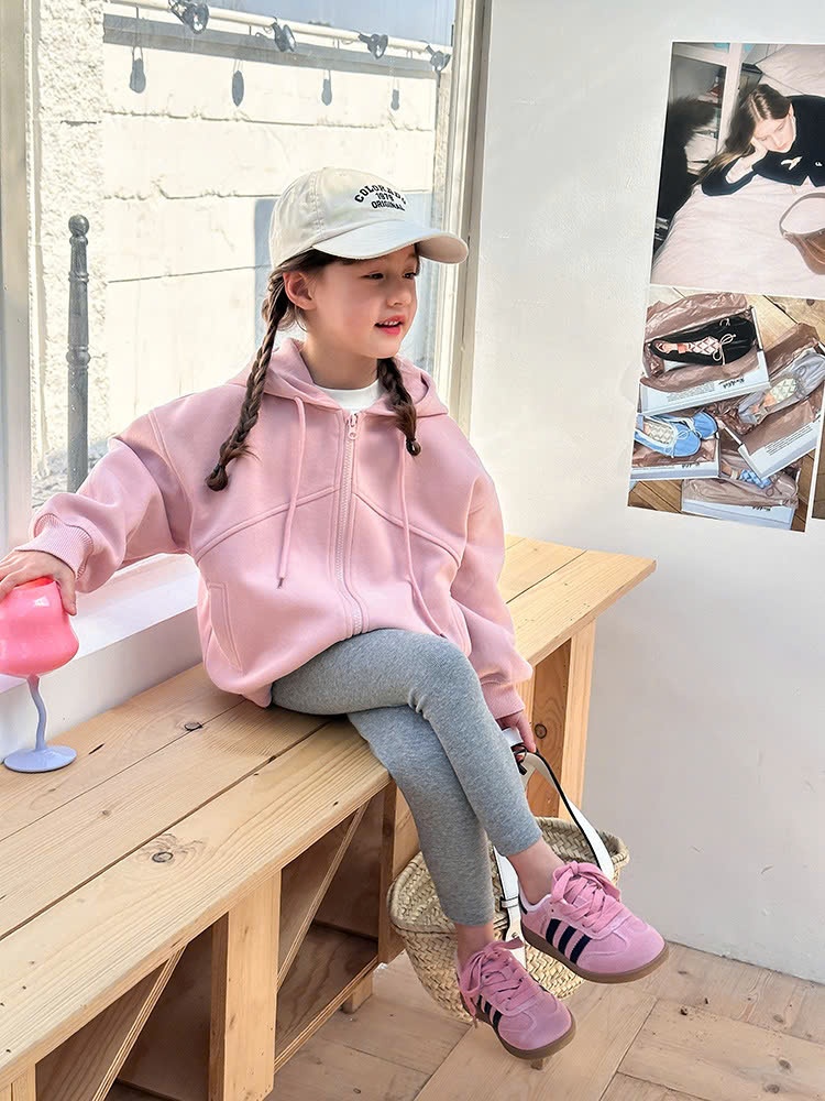24HA138.26 - ÁO KHOÁC NỈ CÓ MŨ AMBB CHO BÉ GÁI