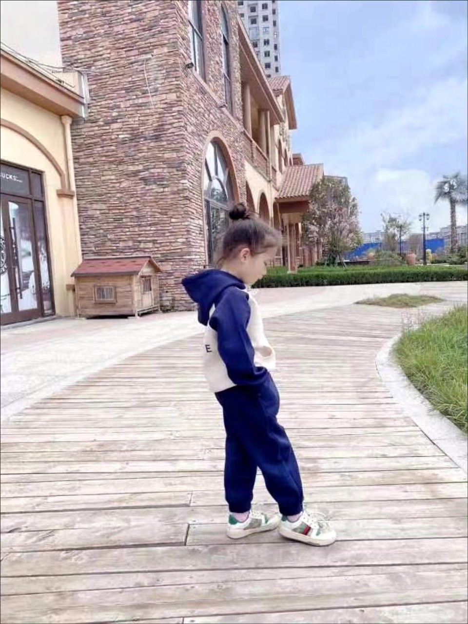 24HA168.29 - BỘ NỈ CÓ MŨ QCCC HÌNH GẤU