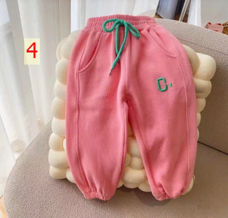 24HA238.31 - QUẦN NỈ CHỮ C BÉ GÁI