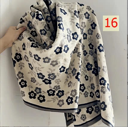 24HA248.23 - KHĂN CHOÀNG CHO NỮ