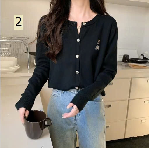 24HA248.16 - ÁO LEN CARDIGAN THÊU HÌNH GẤU