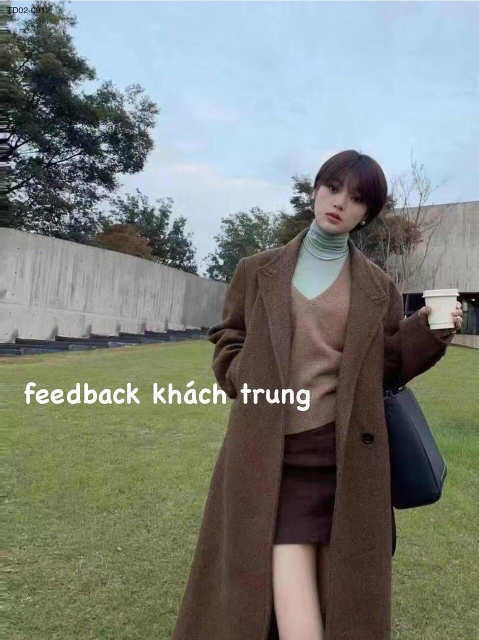 24HA268.01 - ÁO DẠ DÁNG DÀI NỮ