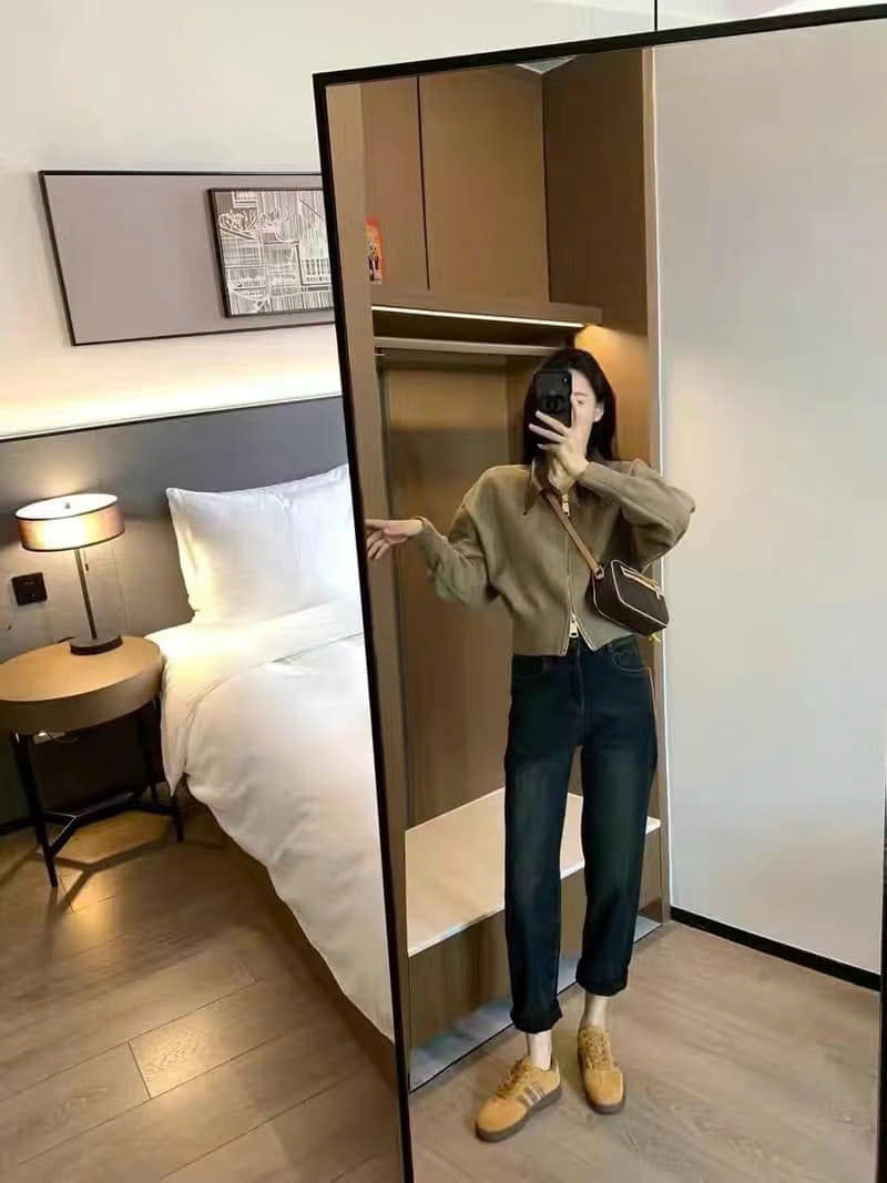 24HA258.13 - ÁO LEN KÉO KHOÁ CỔ DA