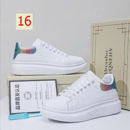 24HA278.18 - GIÀY THỂ THAO ĐỘN ĐẾ