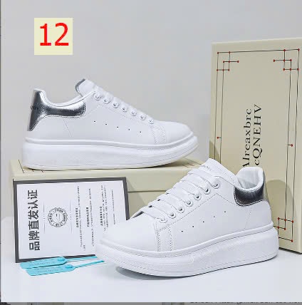 24HA278.18 - GIÀY THỂ THAO ĐỘN ĐẾ
