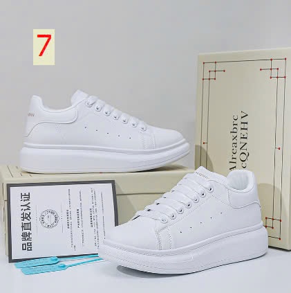 24HA278.18 - GIÀY THỂ THAO ĐỘN ĐẾ