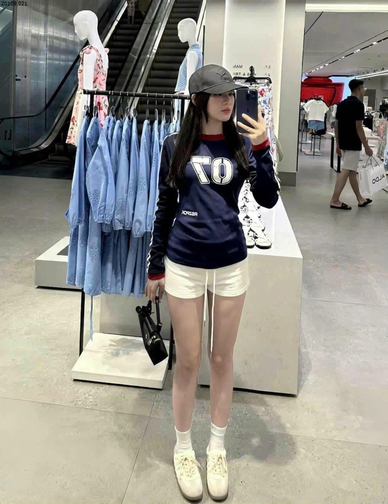 24HA308.30 - ÁO THUN SỐ 7 HELLOKOMA