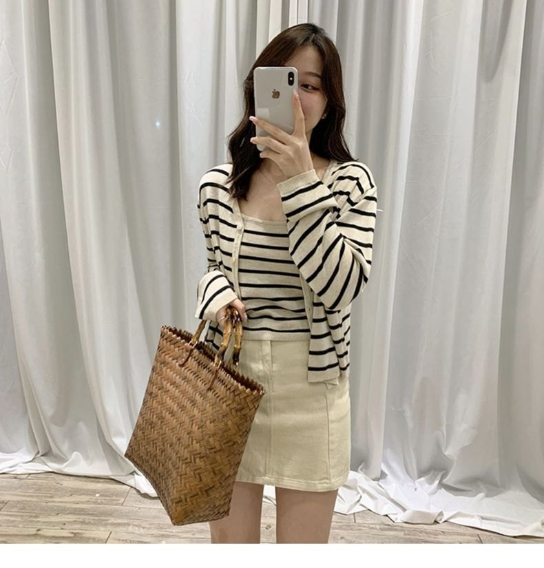 24HA19.11 - SET ÁO 2 CHI TIẾT KẺ NỮ