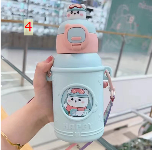 24HA39.22 - BÌNH GIỮ NHIỆT CÓ ỐNG HÚT HOẠT HÌNH