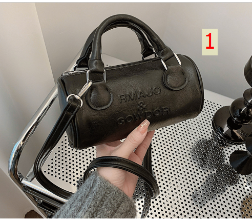 24HA69.02 - TÚI TRỐNG ĐEO CHÉO NỮ