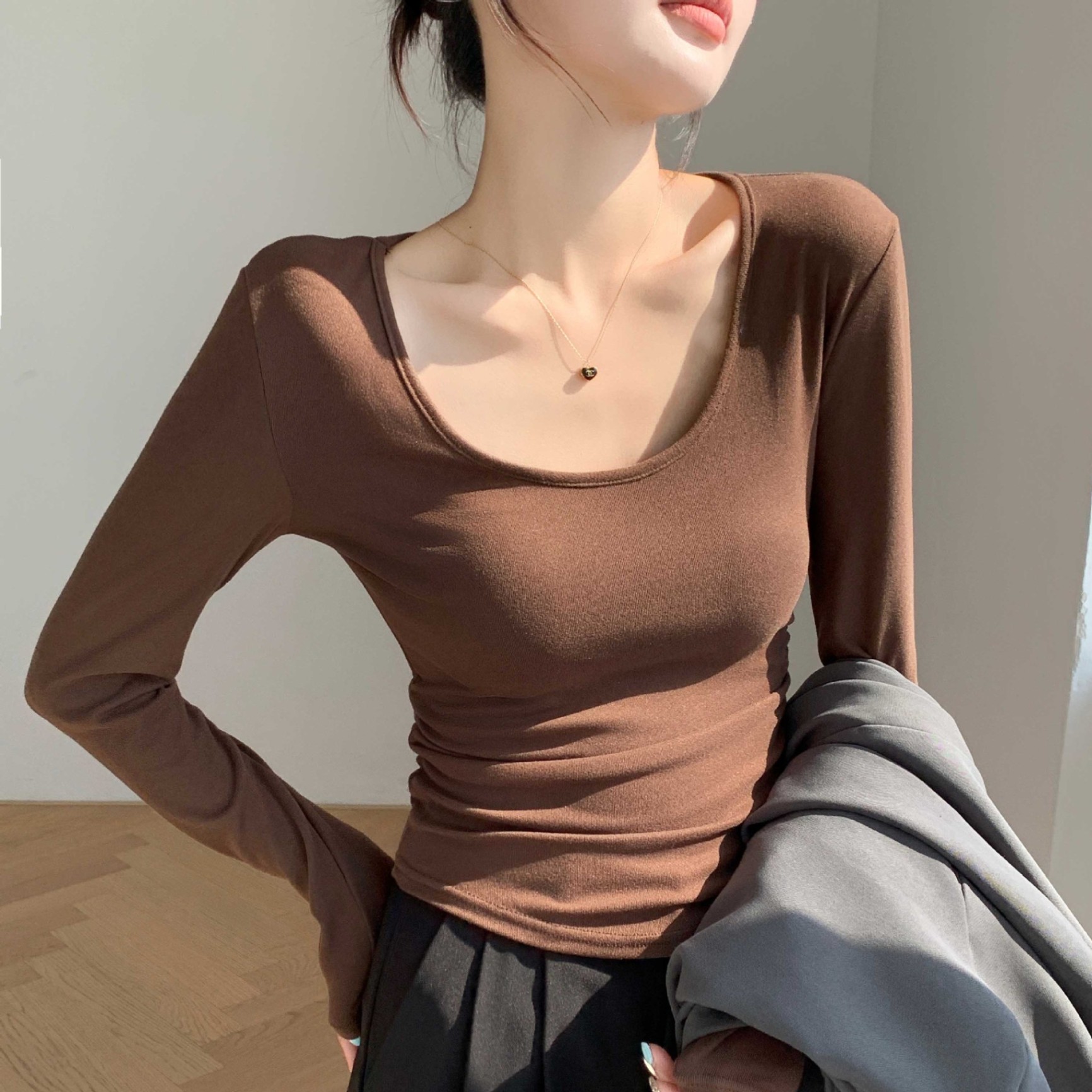 24HA69.30 - ÁO THU ĐÔNG CỔ TRỄ NỮ