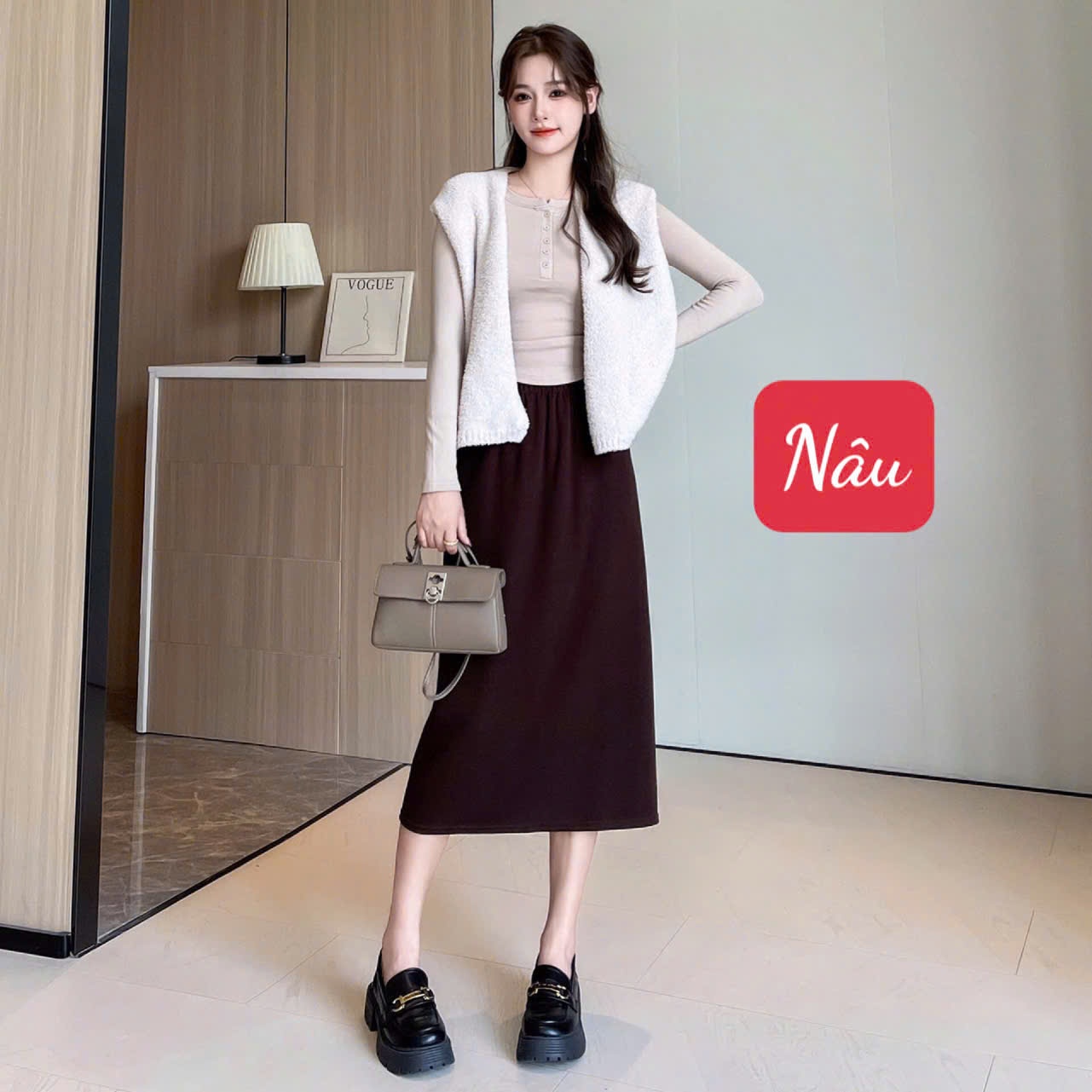 24HA69.28 - CHÂN VÁY THU ĐÔNG CHỮ A XẺ SAU