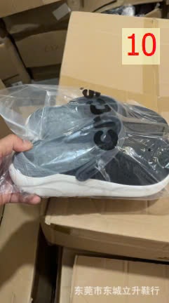 24HA89.31 - SỤC CROCS NAM NỮ