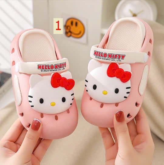 24HA129.04 - SỤC CROCS KUROMI BÉ GÁI