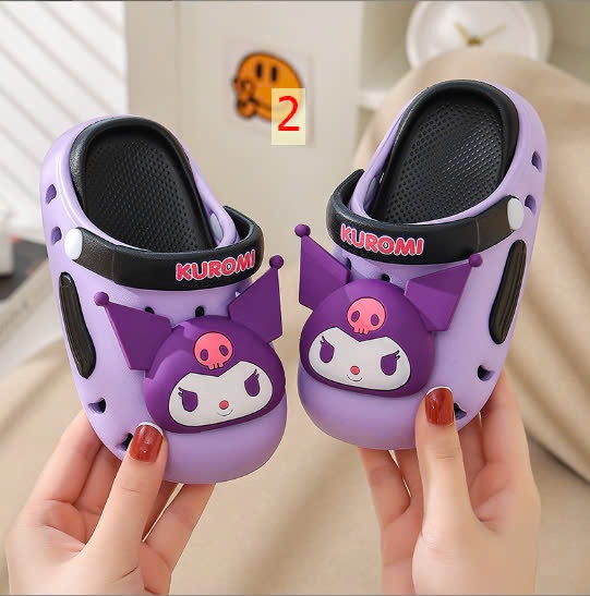 24HA129.04 - SỤC CROCS KUROMI BÉ GÁI