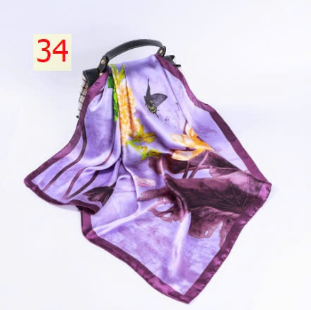 24HA169.11 - SET 2 KHĂN LỤA VUÔNG QUÀNG CỔ