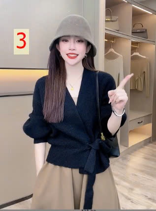 24HA209.16-ÁO LEN VẠT CHÉO CỔ V THẮT DÂY