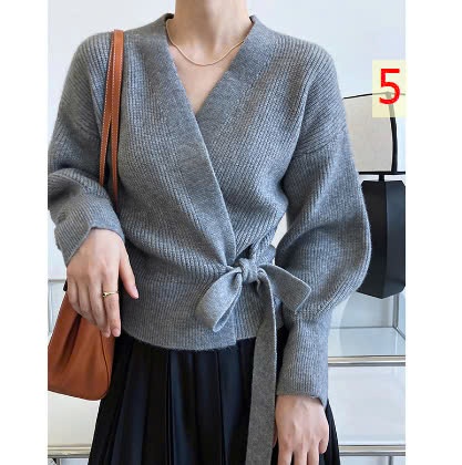 24HA209.16-ÁO LEN VẠT CHÉO CỔ V THẮT DÂY