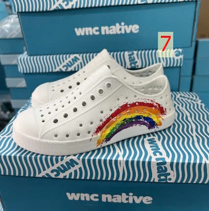 24HA229.29- GIÀY NATIVE CHO BÉ
