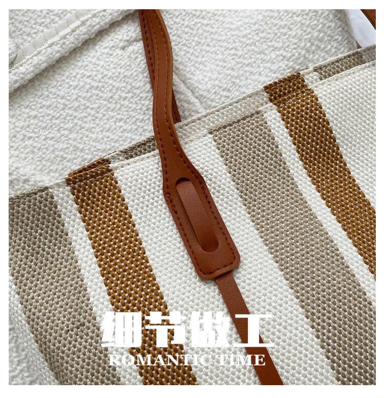 24HA249.08 - TÚI TOTE KẺ