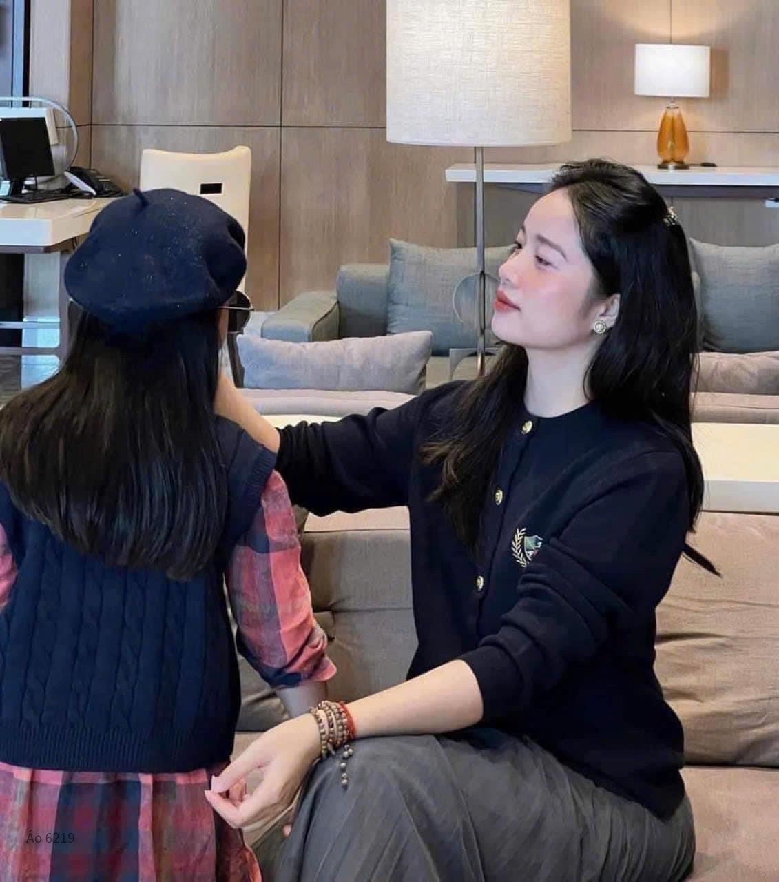 24HA259.28 - CADIGAN 2 MÀU NỮ
