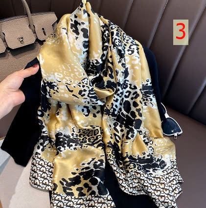 24HA289.26 - KHĂN LỤA CHOÀNG