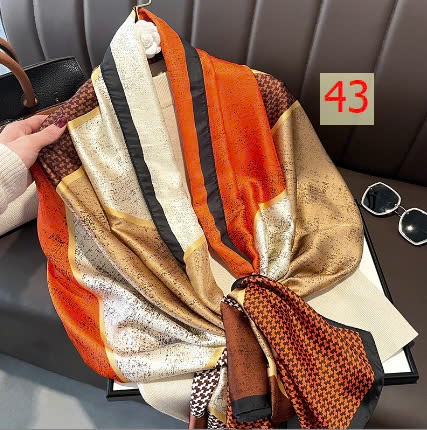 24HA289.26 - KHĂN LỤA CHOÀNG