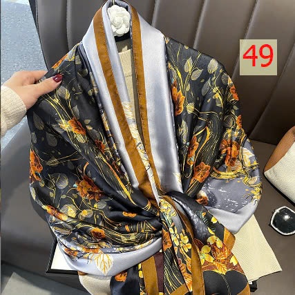 24HA289.26 - KHĂN LỤA CHOÀNG