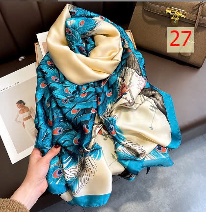 24HA289.26 - KHĂN LỤA CHOÀNG